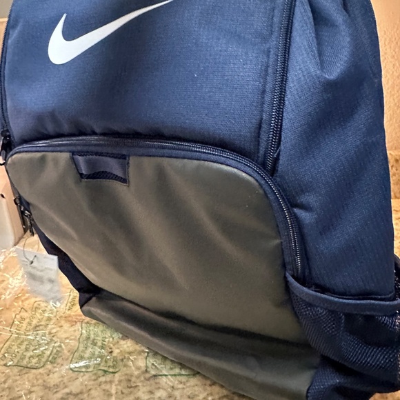 NWT NIKE BACKPACK - Picture 2 of 5